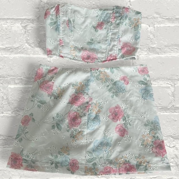 Altar’d State Angie Floral Tube Top & Mini Skirt Set - Picture 4 of 6